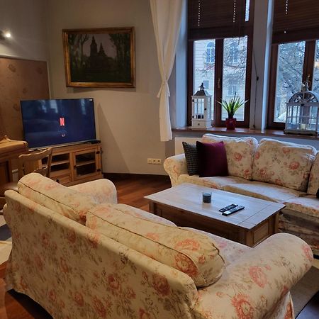 Charlotte Apartment Тарнов Екстериор снимка