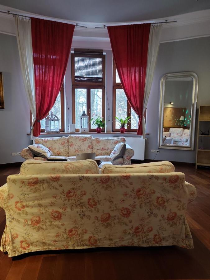 Charlotte Apartment Тарнов Екстериор снимка