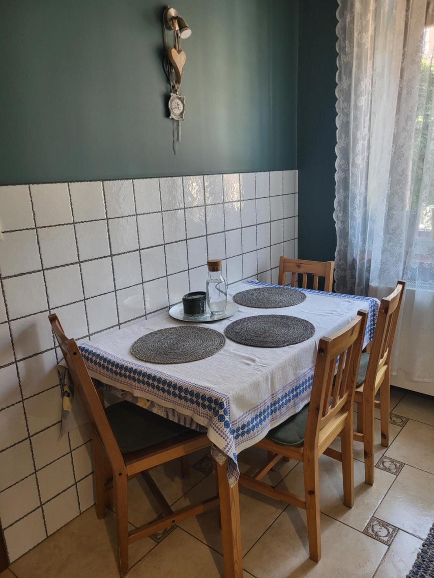 Charlotte Apartment Тарнов Екстериор снимка